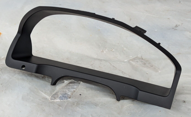 MERCEDES-BENZ C-CLASS W204 07-11 INSTRUMENT CLUSTER SURROUND TRIM A2046800007