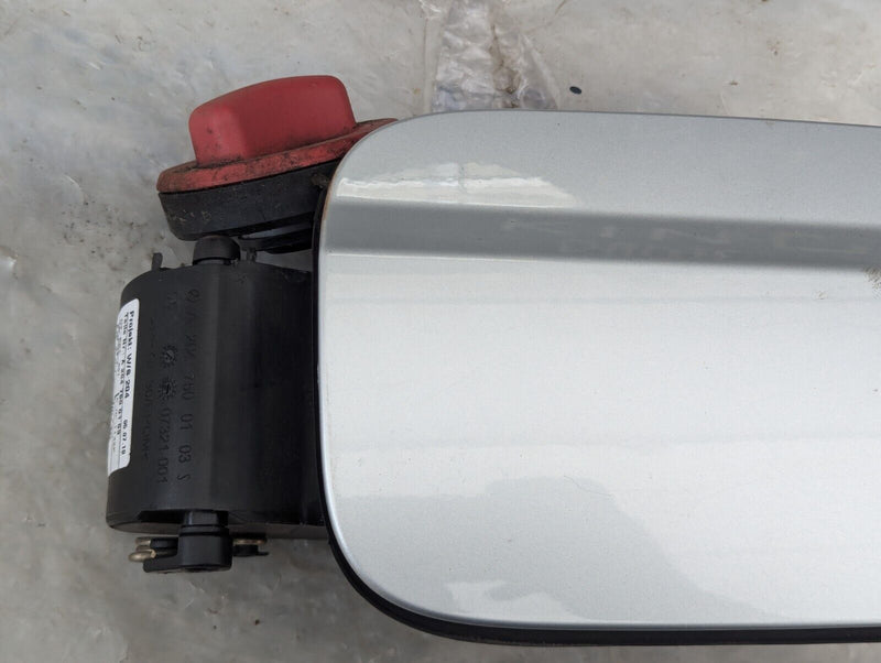 MERCEDES-BENZ C-CLASS W204 2007-2011 FUEL FLAP CAP TANK LID COVER A2047500103