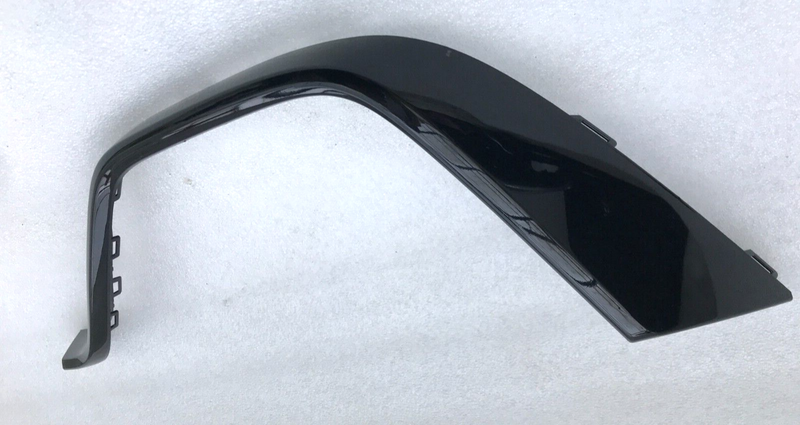 AUDI RS6 C8 2019- REAR BUMPER ON THE TOP DIFFUSER RIGHT SIDE STRIP TRIM MOULDING