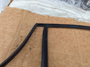 BMW X1 E84 09-15 REAR RIGHT O/S DOOR WINDOW GUIDE SEAL GASKET 2990320