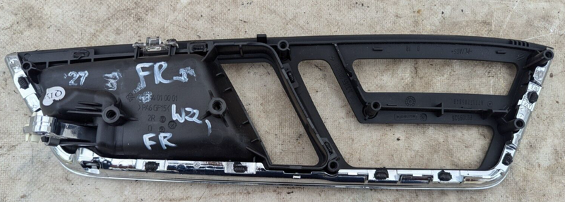 MERCEDES S CLASS W221 06-13 FRONT RIGHT O/S INNER DOOR HANDLE TRIM A3364010001