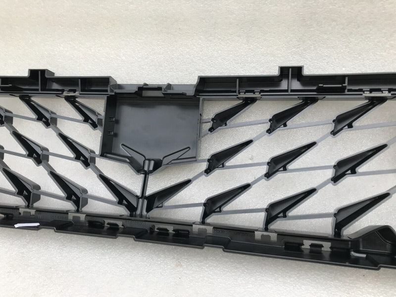 SEAT CUPRA BORN 2021-23 FRONT BUMPER RADIATOR LOWER GRILL GRILLE PDC 10E853677C