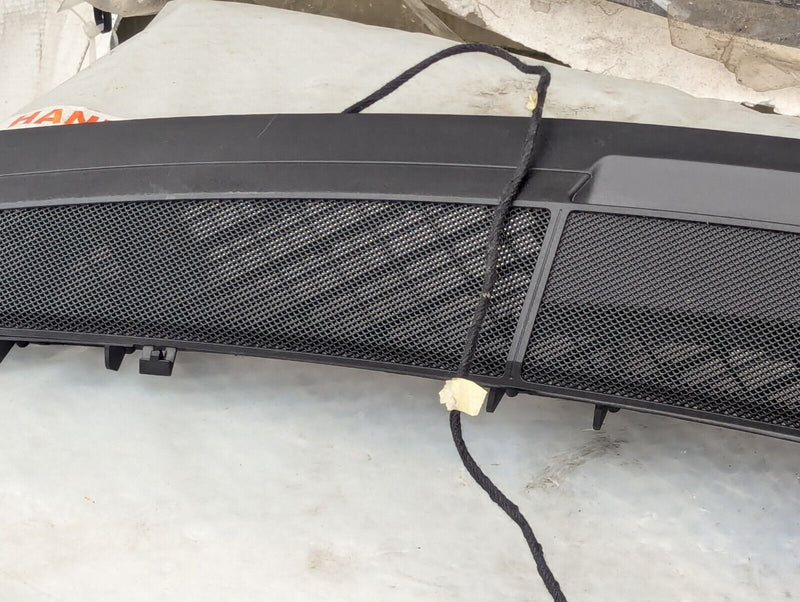 MERCEDES-BENZ C-CLASS W204 07-11 REAR THIRD BRAKE LIGHT COVER TRIM A2046830130