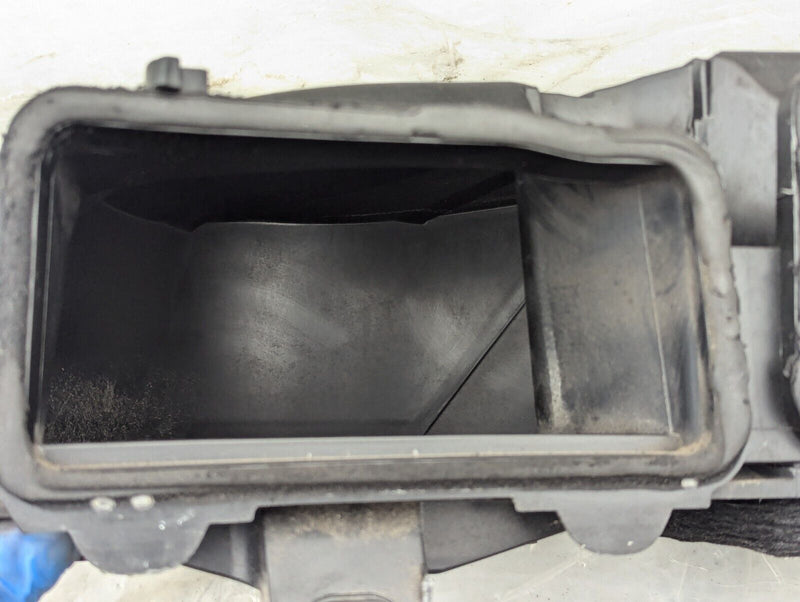 MERCEDES-BENZ C-CLASS W204 07-11 CABIN AIR FILTER HOUSING BOX A2048303403