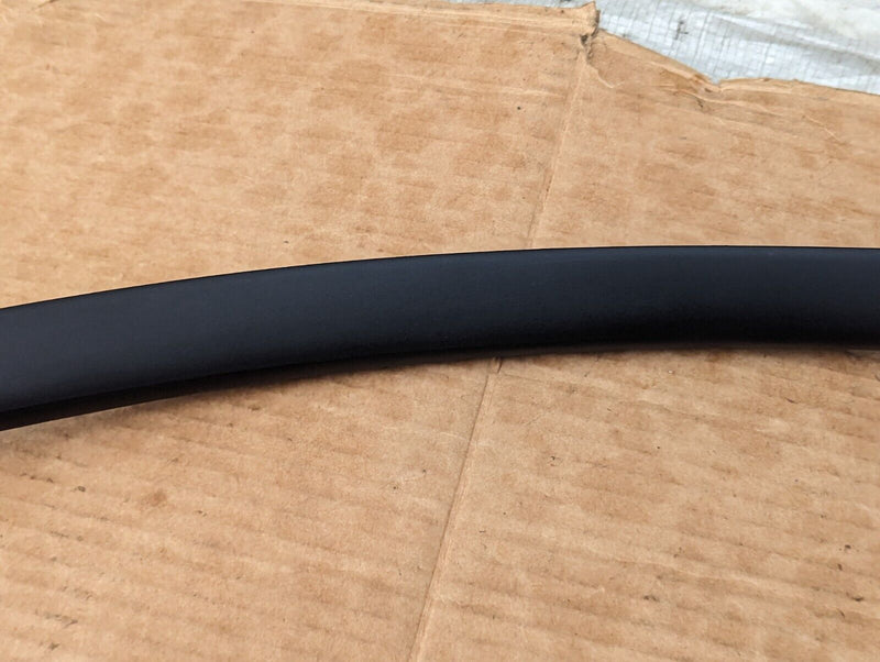 BMW X1 E84 09-15 FRONT RIGHT O\S DOOR WINDOW FRAME COVER GENUINE 2990590