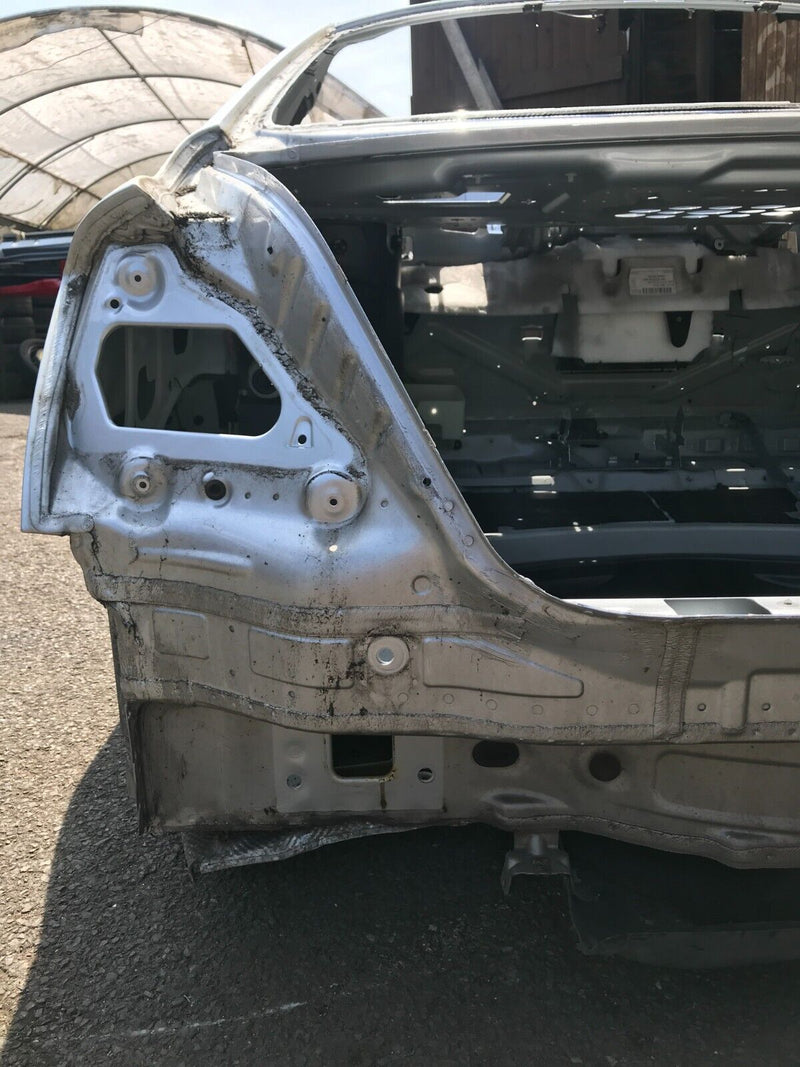 MERCEDES S CLASS W221 SALOON 2005-13 LEFT SIDE REAR BODY CUT PART QUARTER PANEL