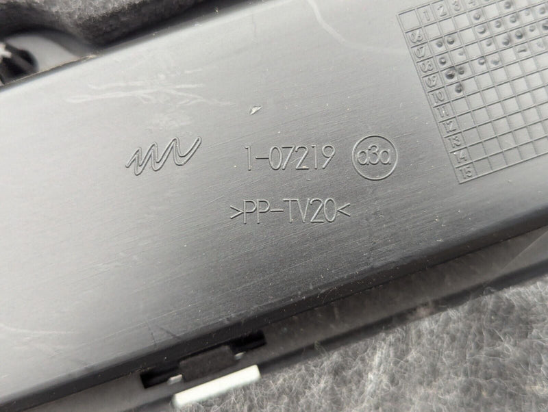 MERCEDES-BENZ C-CLASS W204 07-11 RIGHT DRIVER O/S DASH LOWER PANEL A2046801608