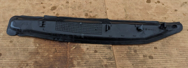 VW GOLF MK7 2012-2020 FRONT LEFT N/S WING INNER TRIM 5G0821111 A GENUINE