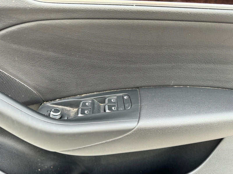 AUDI Q3 8U 2011-2018 FRONT RIGHT O/S DOOR INNER CARD PANEL TRIM 8U1.867.106