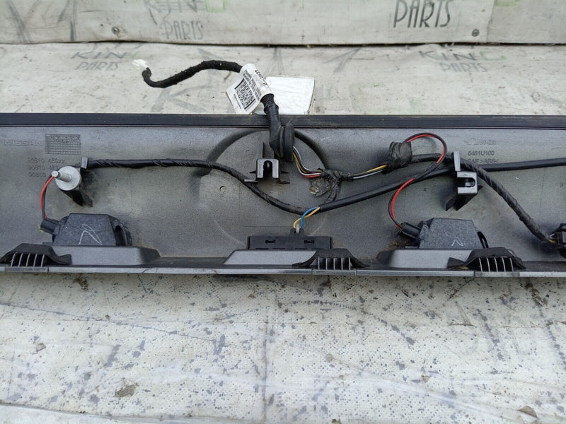 NISSAN QASHQAI J11 LCI 17-20 TAILGATE BOOT NUMBER PLATE LIGHTS TRIM PANEL AE0007
