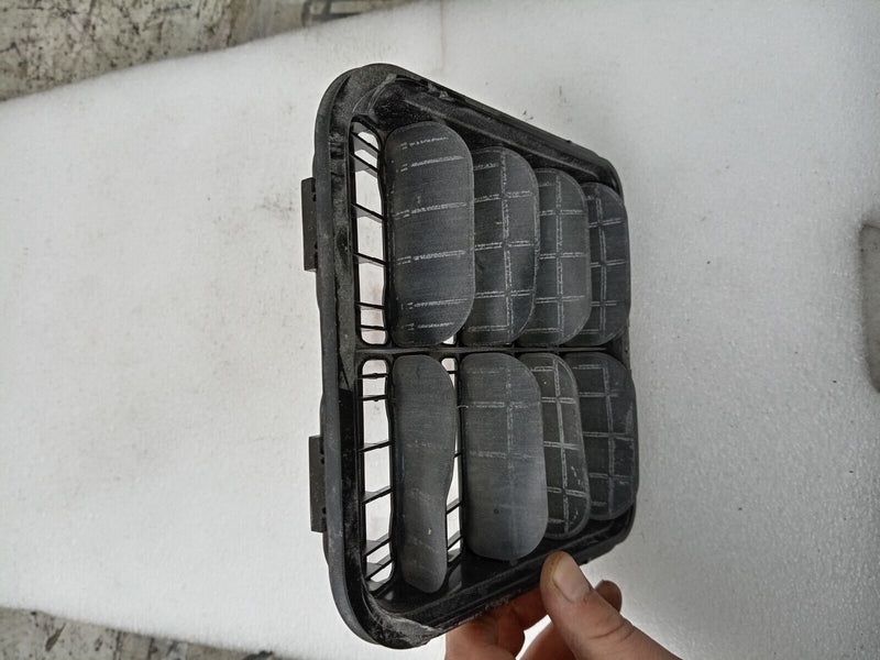 AUDI E-TRON 2018-ON BODY VENTILATION GRILLE 4M0819181A GENUINE