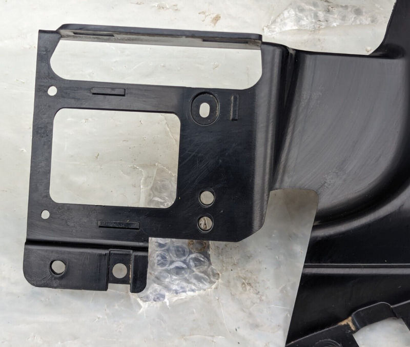 RANGE ROVER EVOQUE L538 REAR RIGHT O/S TAILLIGHT SUPPORT BRACKET BJ32-17E800-A