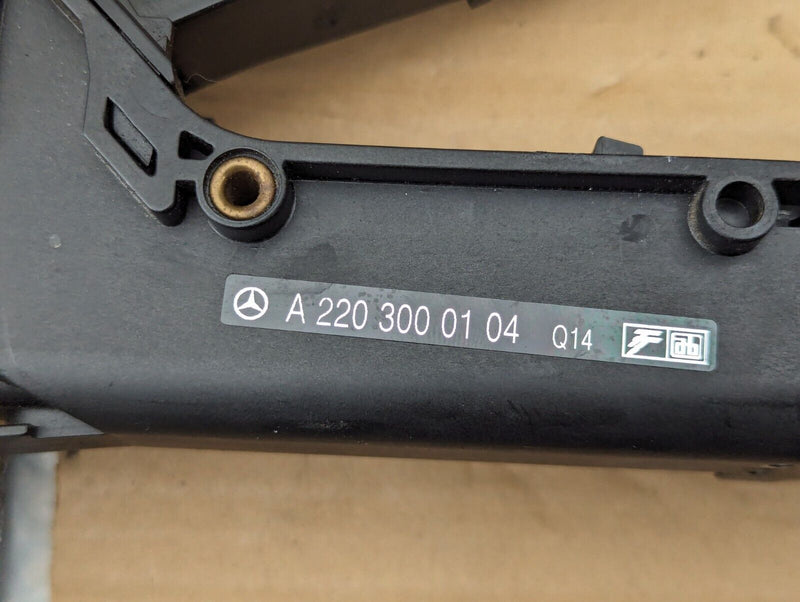 MERCEDES S-CLASS W221 S320 06-13 ACCELERATOR THROTTTLE PEDAL A2113010001 GENUINE