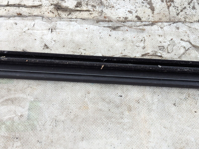 SKODA KAROQ NU7 17-21 REAR LEFT N/S WINDOW INNER SLIDING SEAL 575839471 GENUINE