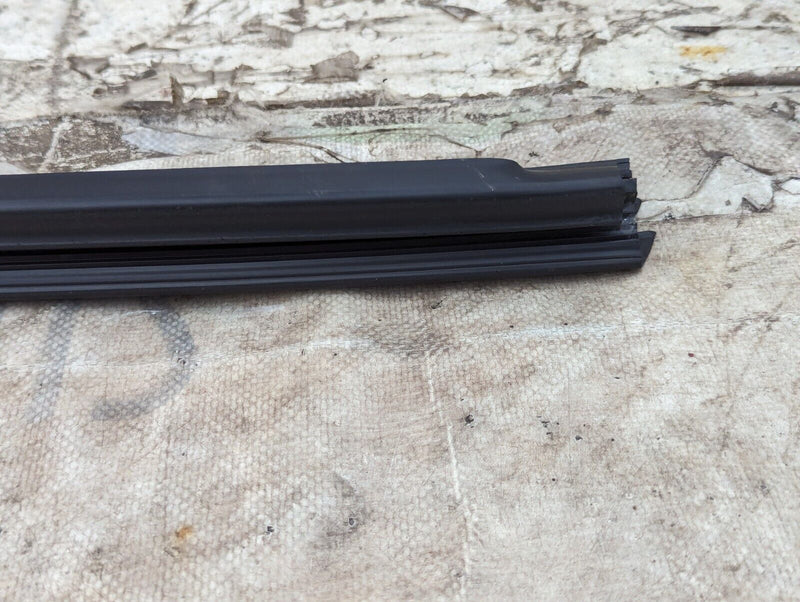 MERCEDES S-CLASS W221 06-13 REAR RIGHT O/S WINDOW INNER SLIDING SEAL GENUINE