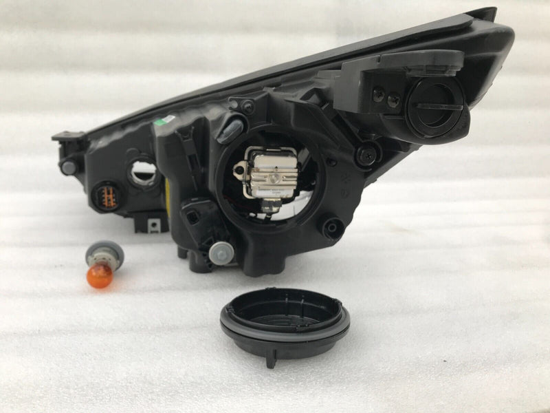 HYUNDAI ix35 SE FACELIFT 2013-16 COMPLETE HEADLIGHT XENON RIGHT SIDE 92102-2SXXX