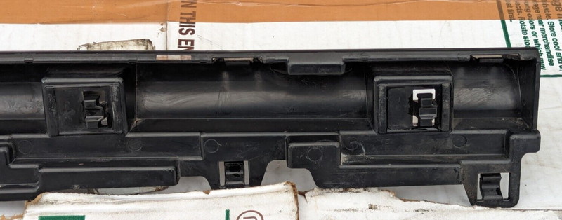 BMW 3 SERIES F30 2011-2019 FRONT LEFT N/S SKIRTING MOUNT BRACKET 7256915 GENUINE