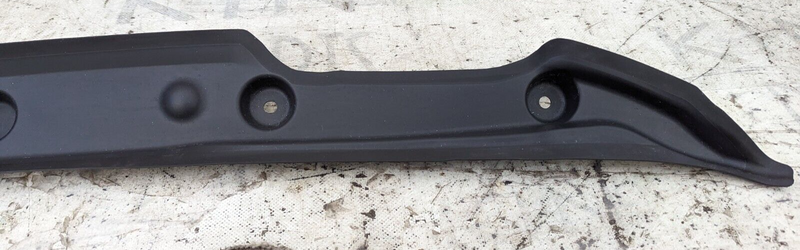 AUDI E-TRON 2018-ON LEFT N/S FENDER CLOSING ELEMENT TRIM 4KE821111 GENUINE