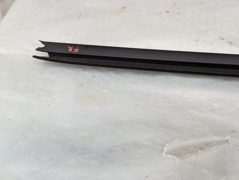 RANGE ROVER EVOQUE L538 2011-2015 FRONT RIGHT O/S DOOR RUBBER SEAL GENUINE