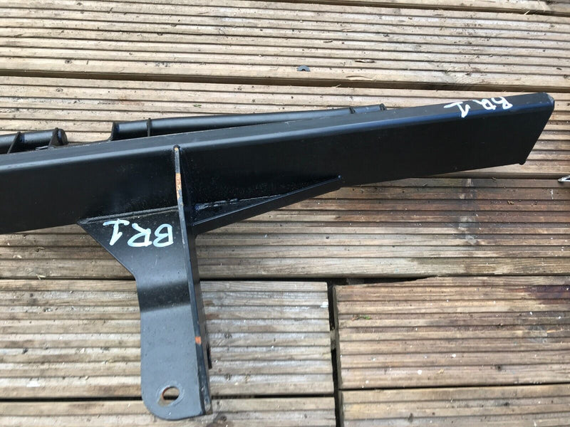 IVECO DAILY MK3 2014-2019 SUPPORT FITBOARD REAR STEP FRAME 5801627053