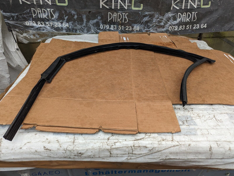 VW GOLF MK7 2012-2020 FRONT LEFT N/S DOOR WINDOW GUIDE SEAL GASKET 5G4837431K