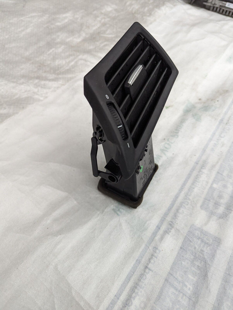 BMW X1 E84 2009-2015 DASHBOARD PASSENGER  SIDE AIR VENT 2991679