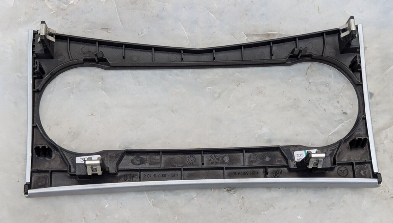MERCEDES-BENZ C-CLASS W204 07-11 CENTER CONSOLE SURROUND TRIM A204680490 GENUINE