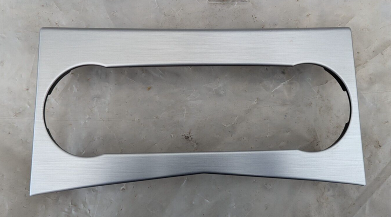 MERCEDES-BENZ C-CLASS W204 07-11 CENTER CONSOLE SURROUND TRIM A204680490 GENUINE