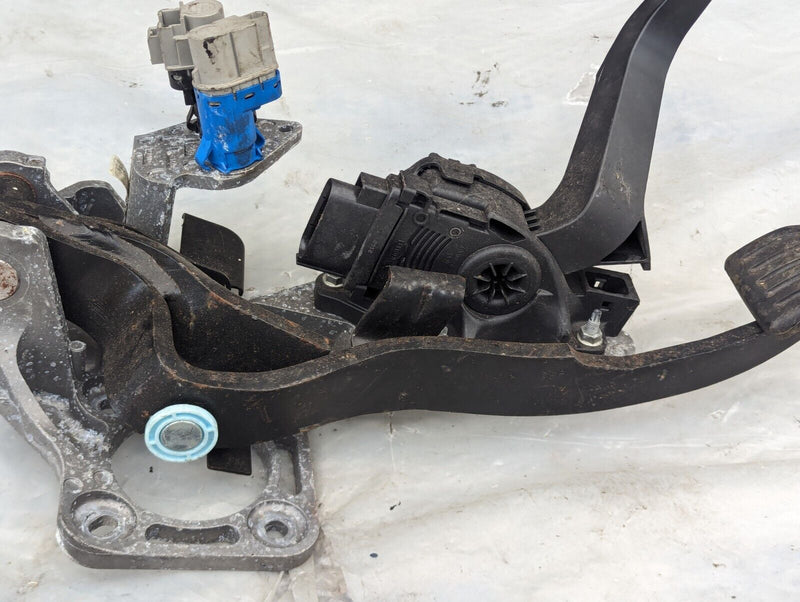 RANGE ROVER EVOQUE L538 BRAKE AND ACCELERATOR PEDAL BOX ASSEMBLY BJ32-9F836-DB