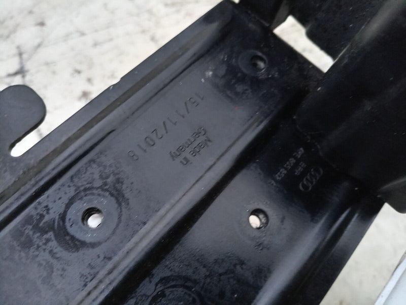 AUDI E-TRON 2018- FRONT RIGHT O/S FENDER/HEADLIGHT SUPPORT BRACKET 4KE803504