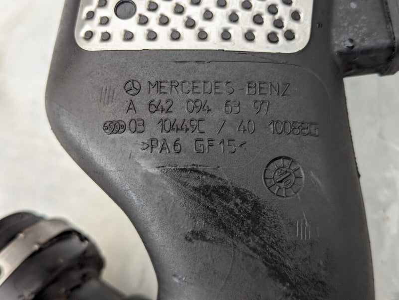 MERCEDES S-CLASS W221 S320 06-13 TURBO AIR INTAKE FLOW MASS A6420946397 GENUINE