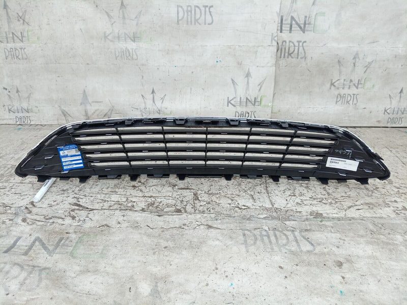 FORD FIESTA MK8 16-21 FRONT BUMPER CHROME SURROUND GRILLE (AFTERMARKET)