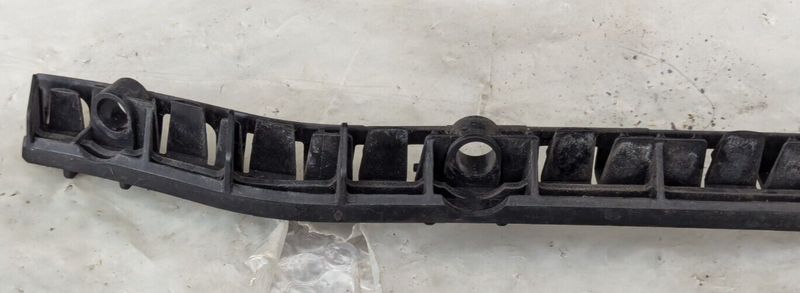 MERCEDES C-CLASS W204 07-11 REAR RIGHT O/S BUMPER MOUNT BRACKET A2048800430
