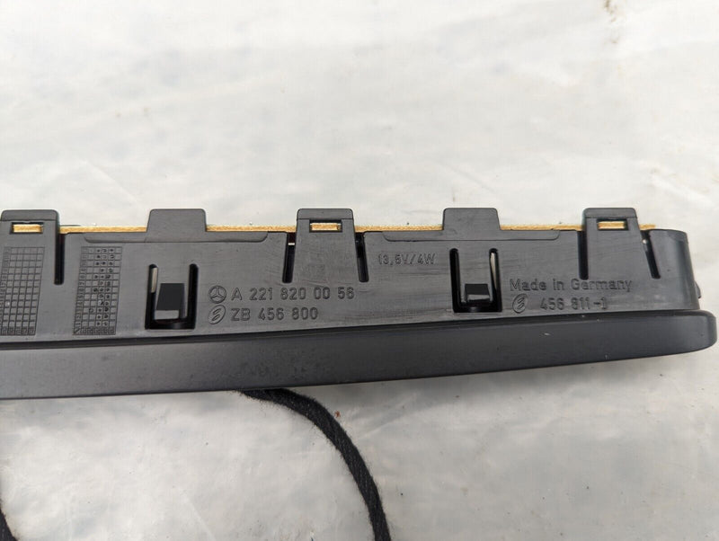 MERCEDES S-CLASS S320 W221 06-2013 REAR THIRD BRAKE LIGHT A2218200056 GENUINE