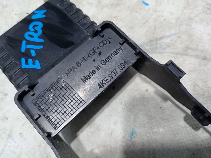 AUDI E-TRON 2018-ON REAR RIGHT O/S BLIND SPOT RADAR SENSOR BRACKET 4KE907694