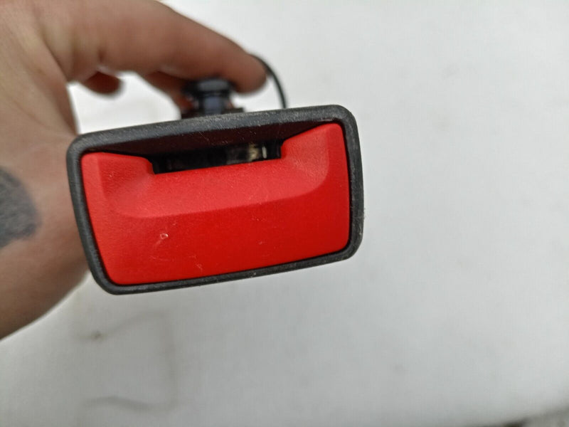 AUDI E-TRON 2018- ON REAR RIGHT O/S SEAT BELT BUCKLE 4KE857740H GENUINE