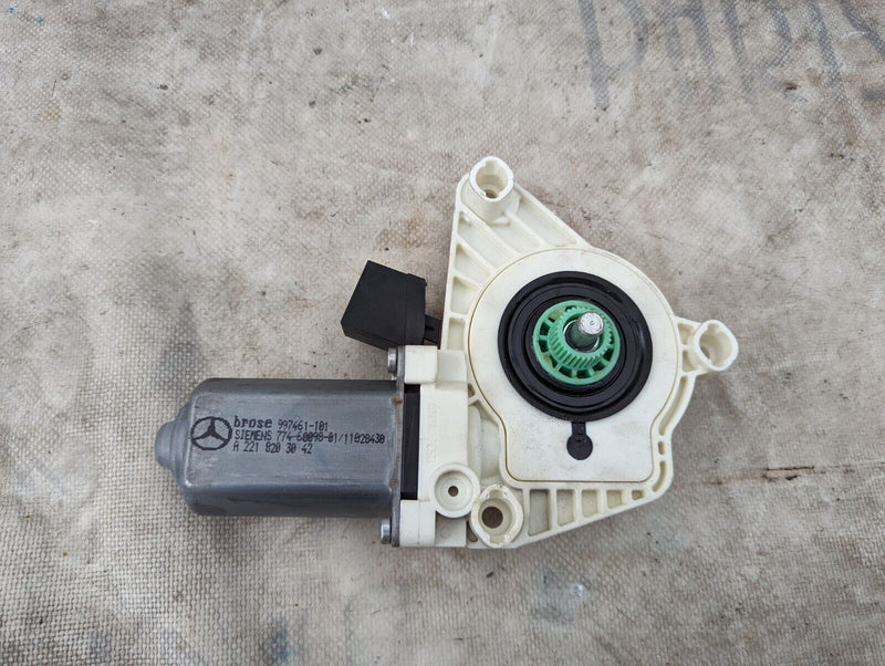 MERCEDES S-CLASS W221 06-13 REAR RIGHT O/S WINDOW MOTOR A2218203042 GENUINE