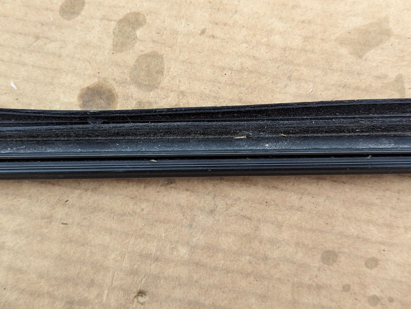 VW GOLF MK7 2012-2020 FRONT RIGHT O/S IN DOOR WINDOW MOLDING TRIM 5G4837479
