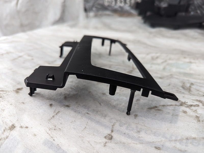 BMW X1 E84 09-15 RADIO SATNAV HEAD UNIT TRIM COVER GENUINE 2991260