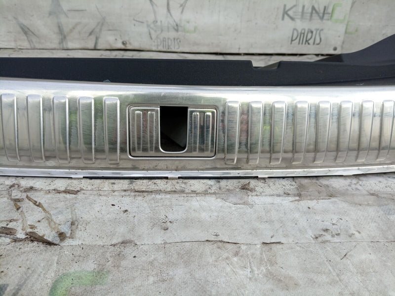 AUDI E-TRON 2018-ON REAR LOADING BOOT PANEL TRIM IN CHROME 4KE863471 GENUINE