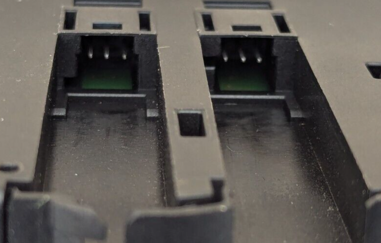 MERCEDES S-CLASS W221 06-13 FRONT DRIVER SEAT CONTROL SWITCH UNIT A2218701979