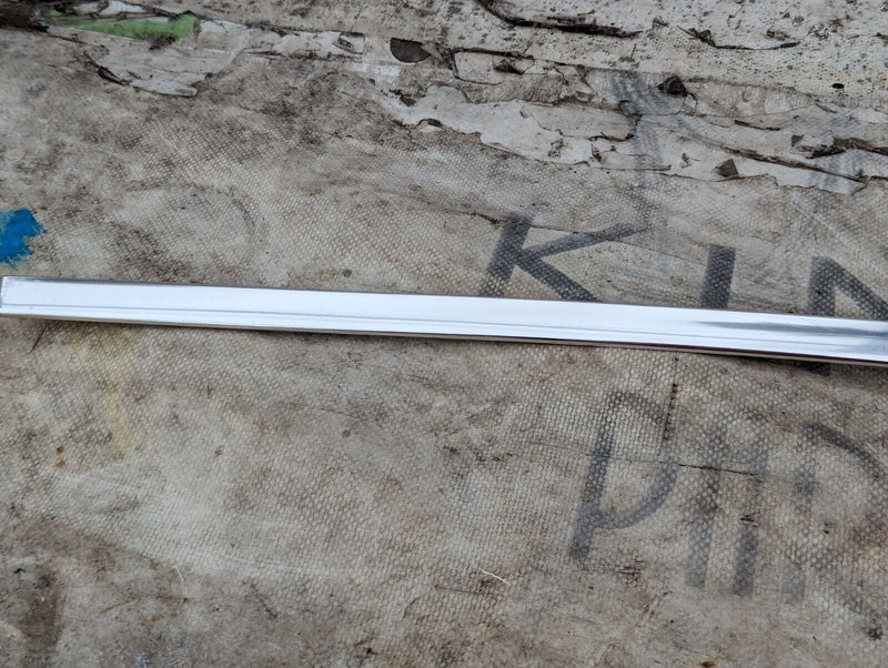 SKODA KAROQ NU7 17-21 FRONT LEFT N/S EXTERIOR TOP CHROME TRIM STRIP 575837644