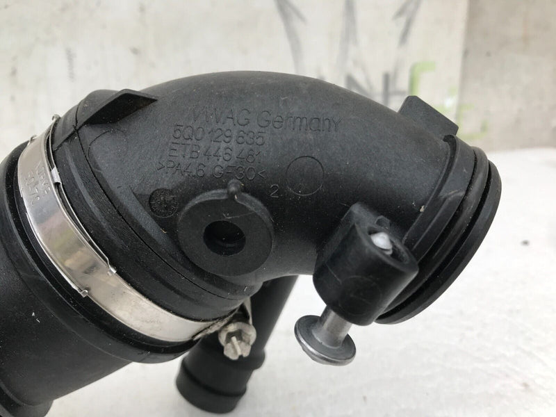 VW TOURAN TIGUAN 1.6 2.0 TDI AIR DUCT HOSE PIPE TURBO 5QA129654E / 5Q0129635