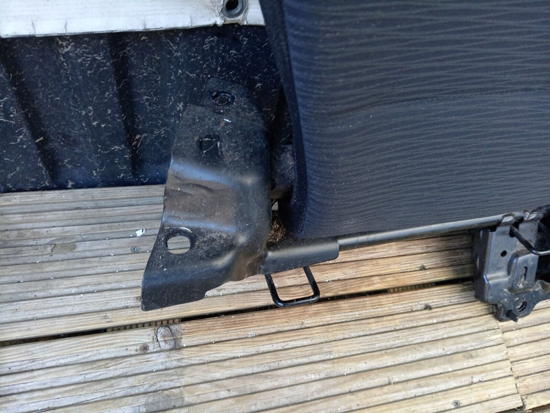 BMW X1 E84 2009-15 GENUINE REAR FOLDING BACKREST & LEFT SEATBELT in BLACK