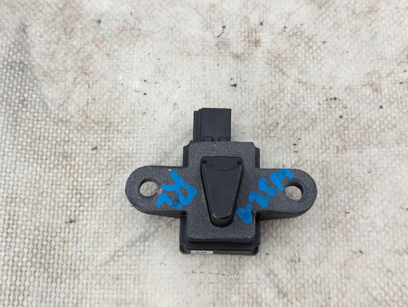 MERCEDES S-CLASS W221 06-13 REAR LEFT N/S DOOR CRASH IMPACT SENSOR A0038212751