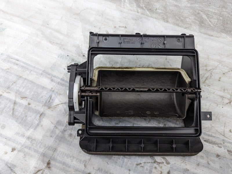 BMW X1 E84 09-15 MATRIX HEATER BLOWER FAN COVER 225270