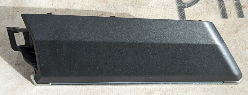 AUDI E-TRON 2018-ON DRIVER SIDE RIGHT O/S DASHBOARD TRIM 4KR853190A GENUINE