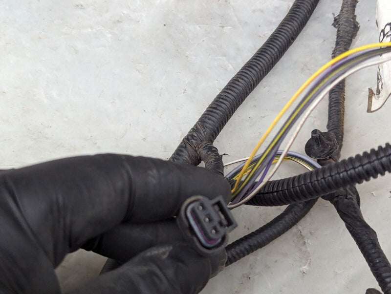 RANGE ROVER EVOQUE L538 FRONT RIGHT O/S BUMPER BRACKET W/PARKING SENSOR WIRING