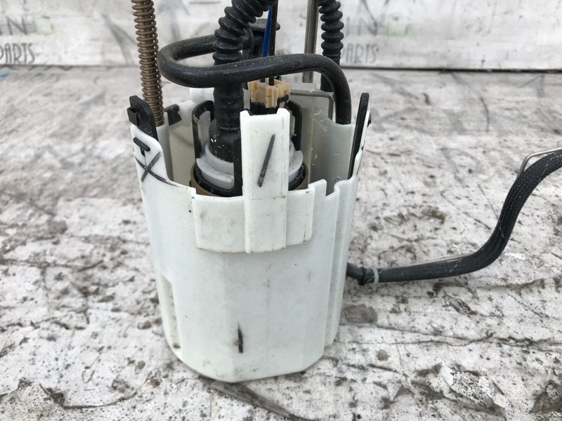 MERCEDES G-CLASS W461 **NEW FUEL TANK DELIVERY FUEL PUMP & HOSE PIPE A4614700694