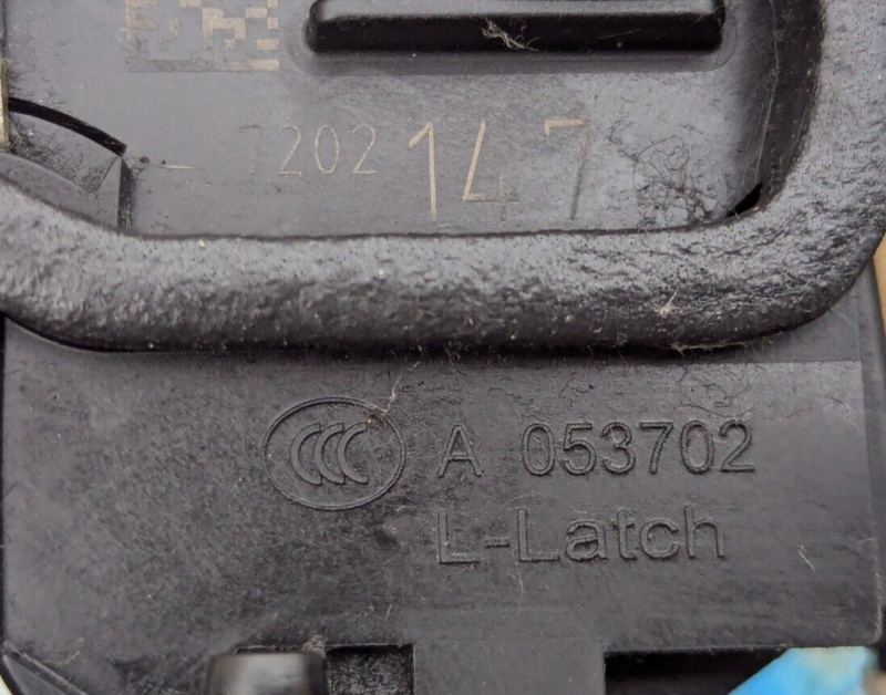 BMW 3 SERIES F30 11-19 REAR LEFT N/S/R DOOR HANDLE CARRIER W/DOOR LOCK MECHANISM